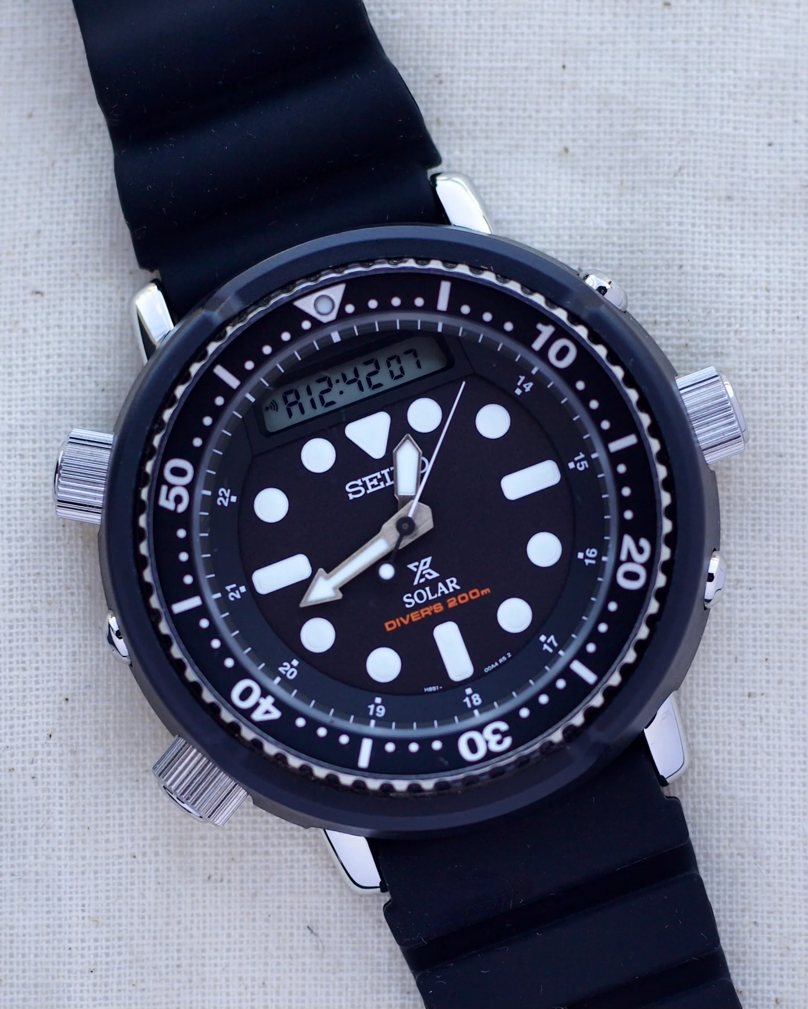 2023 Seiko Prospex Hybrid Diver Solar SNJ025 50mm