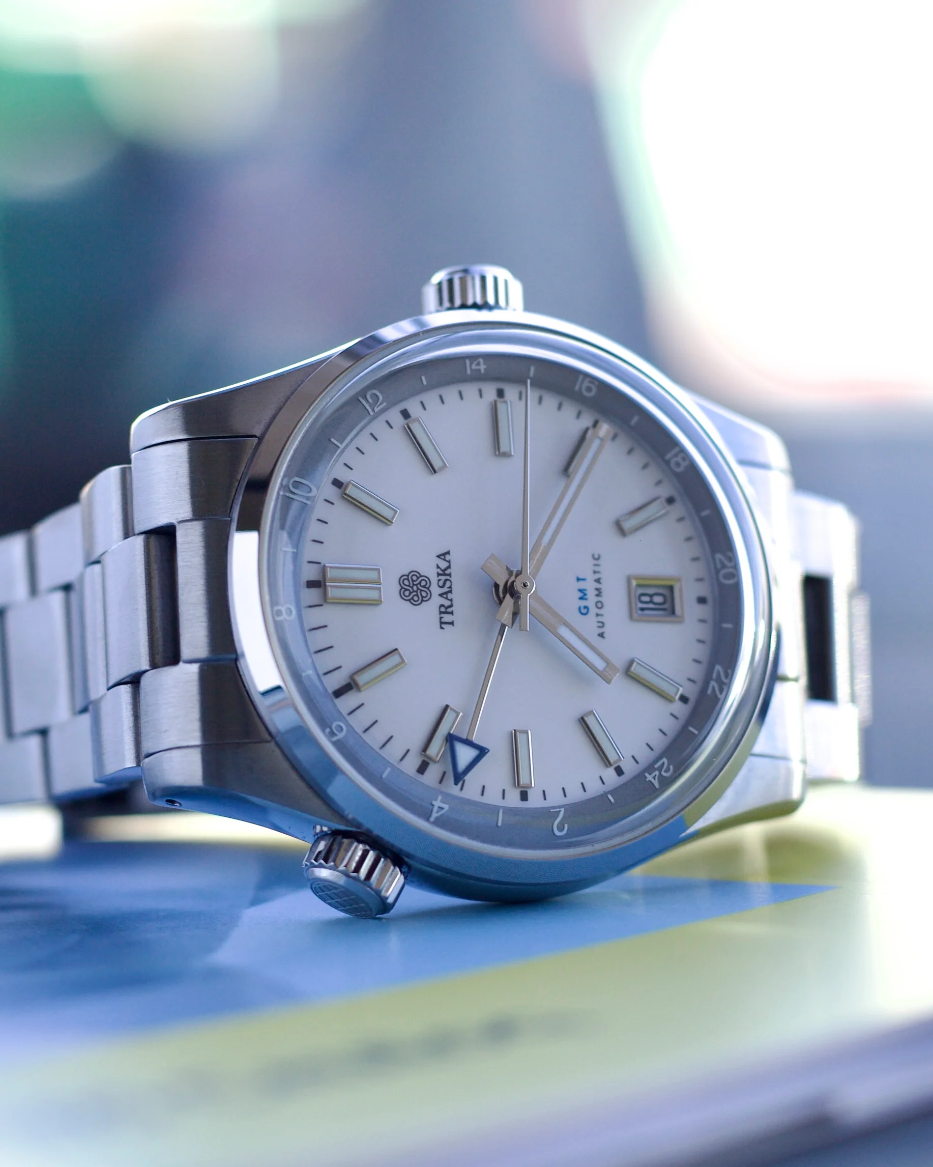 2023 Traska Venturer GMT Arctic White 3rd Generation Ref. 4213 - Image 7