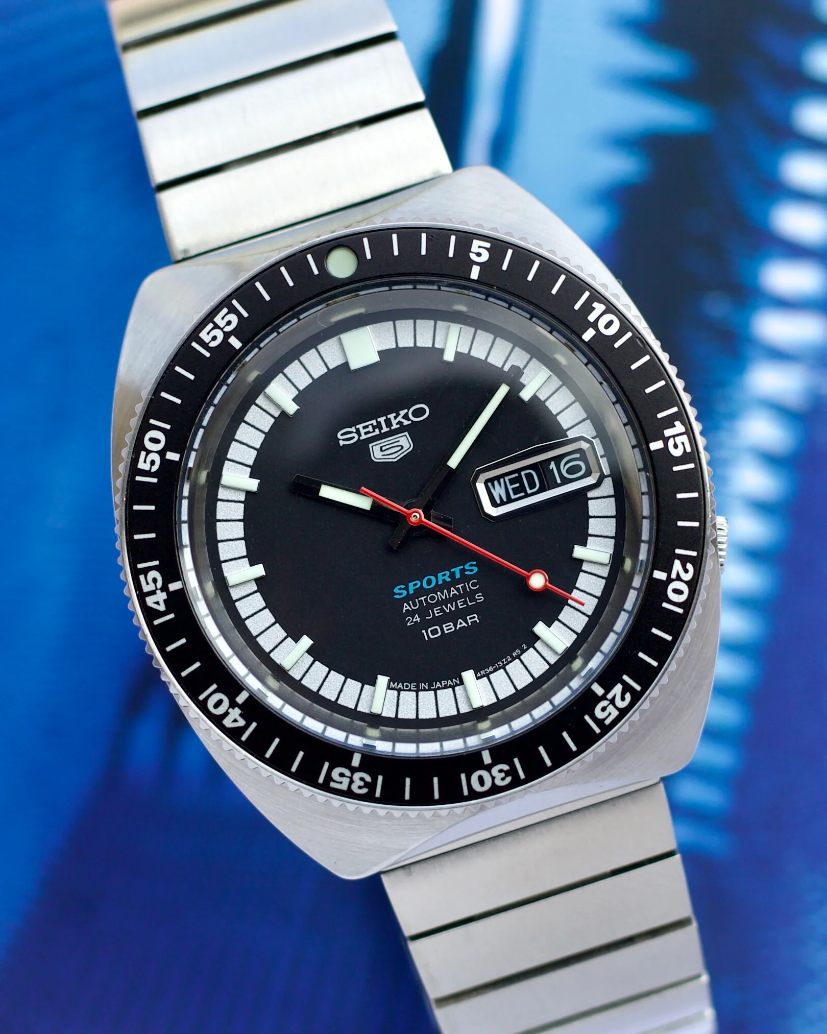 2024 Seiko 5 Sports SRPK17 39.5mm