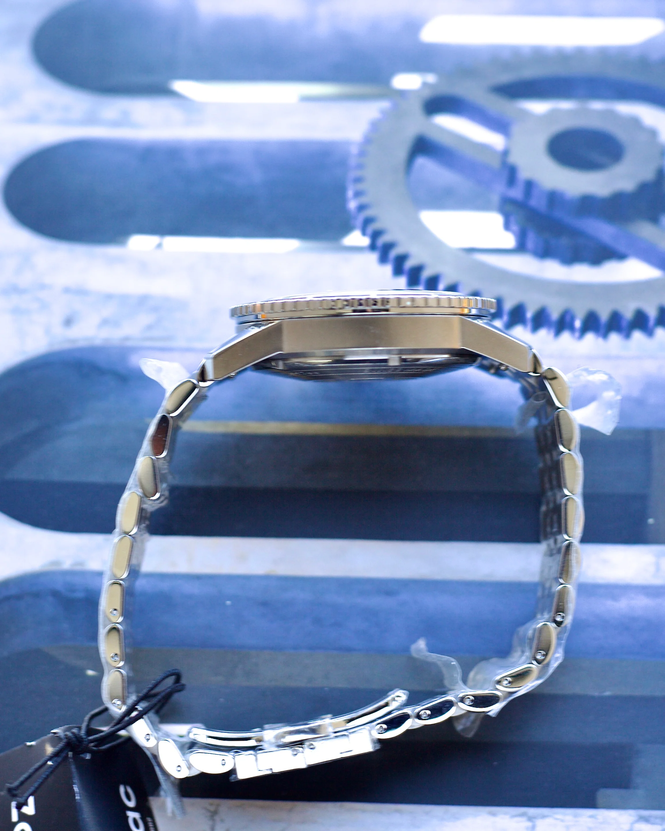 2024 Zodiac Super Sea Wolf Blue & Steel Bracelet ZO9266 40mm - Image 3