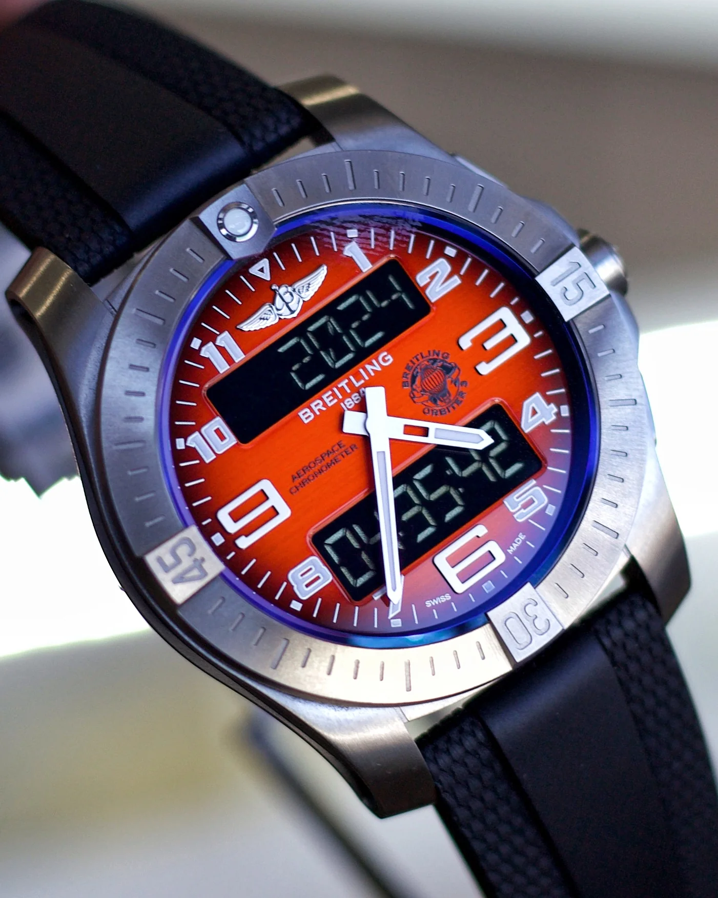 2024 BREITLING AEROSPACE B70 ORBITER EB70101A1O1S1 43mm