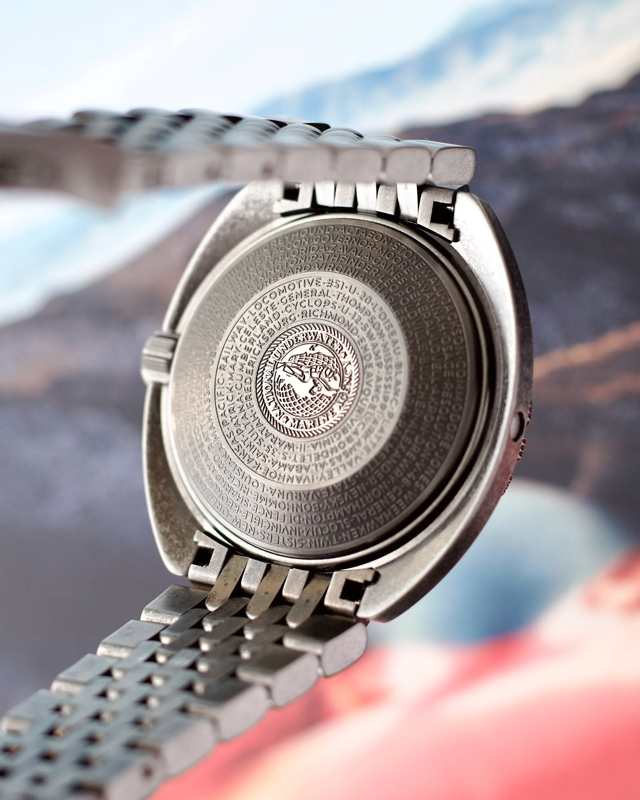 2024 DOXA SUB 300T Clive Cussler 840.80.031.15 42.5mm - Image 5