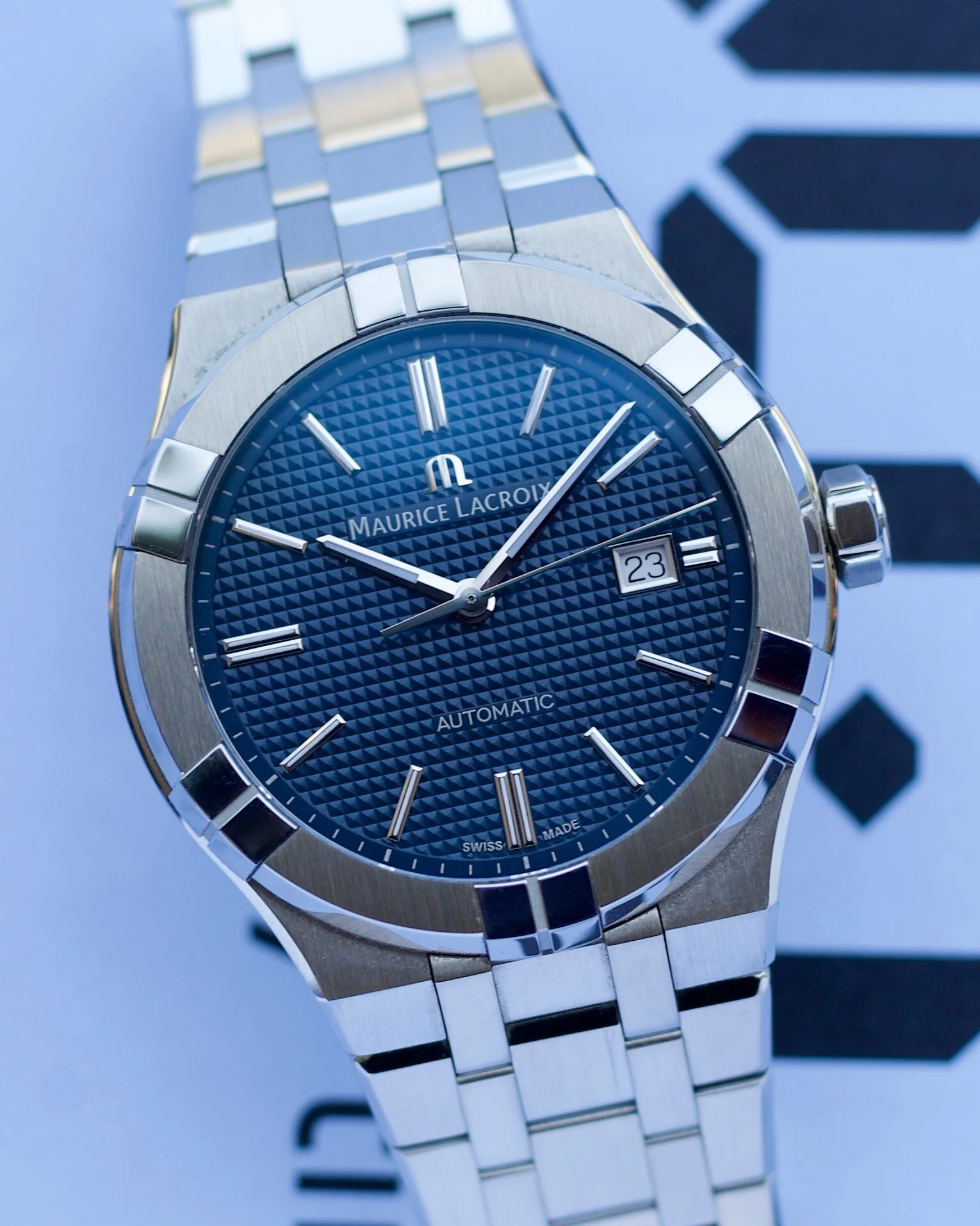 2023 Maurice Lacroix AIKON AUTO DATE AI6008-SS002-430-1 42mm