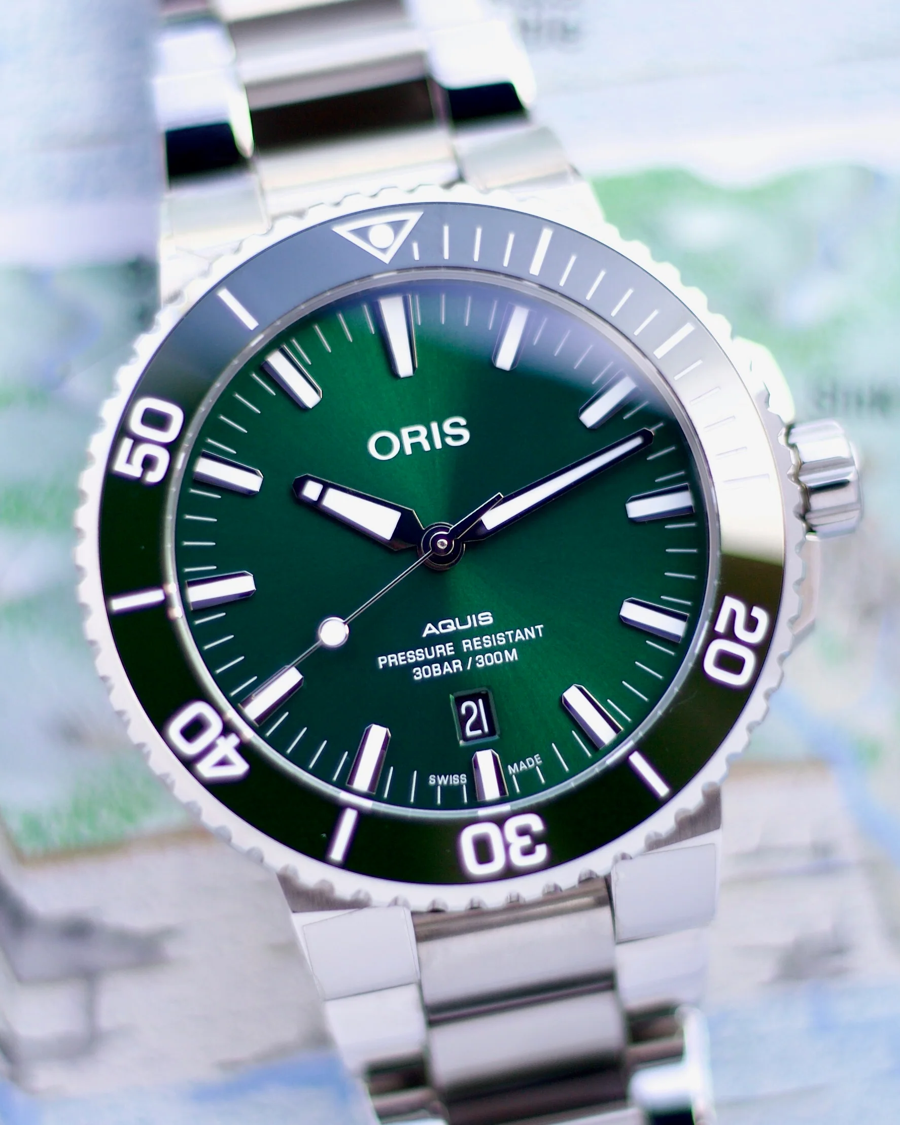 2023 Oris AQUIS DATE The Hulk 733 7730 4157 43.50 MM