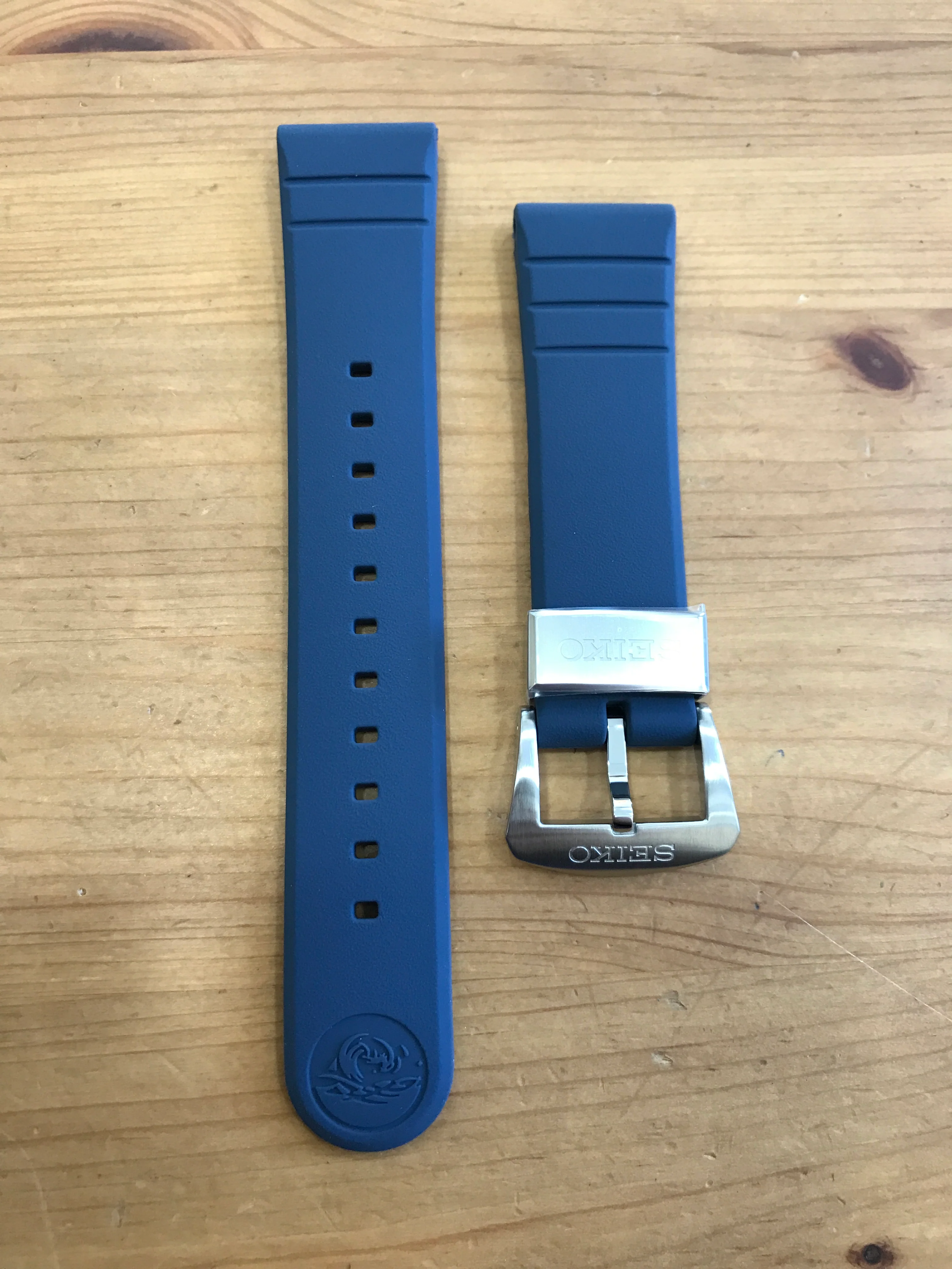 Seiko OEM Blue Silicon Band R03K011J0 22mm